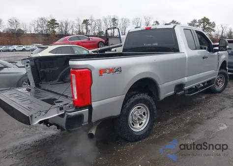 2023 Ford F-250 Xl z USA, uszkodzony, nr VIN 1FT7X2BA2PEE18679